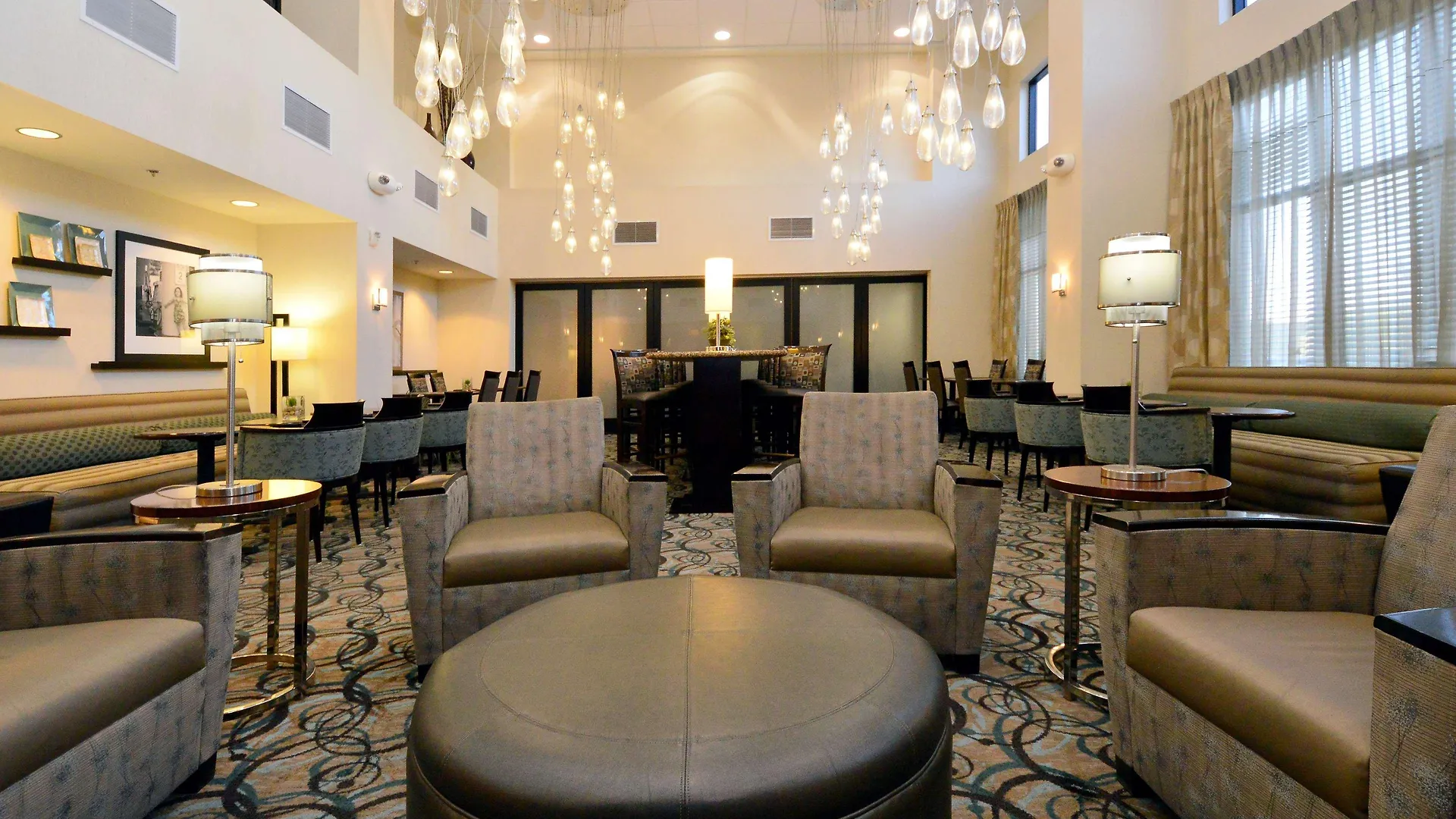 Hampton Inn & Suites Las Vegas Airport 3*,