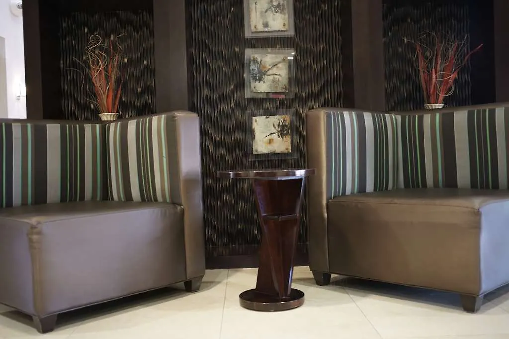 Hampton Inn & Suites Las Vegas Airport Hotel