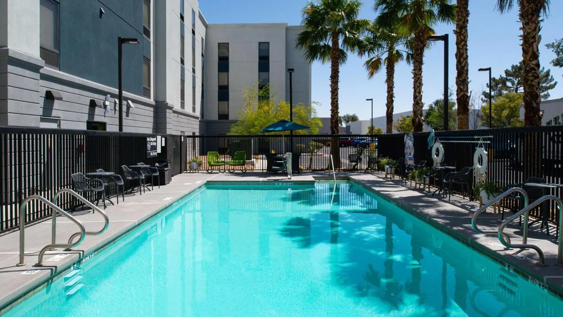 Hampton Inn & Suites Las Vegas Airport