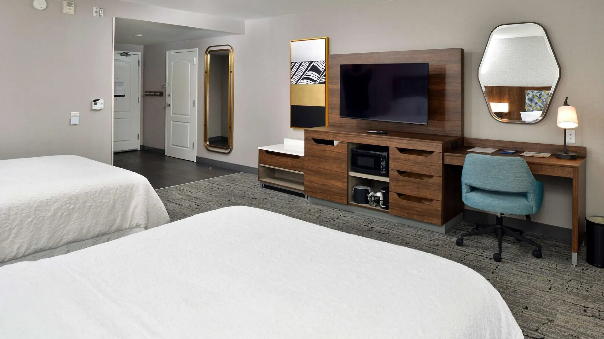 Hampton Inn & Suites Las Vegas Airport Hotel