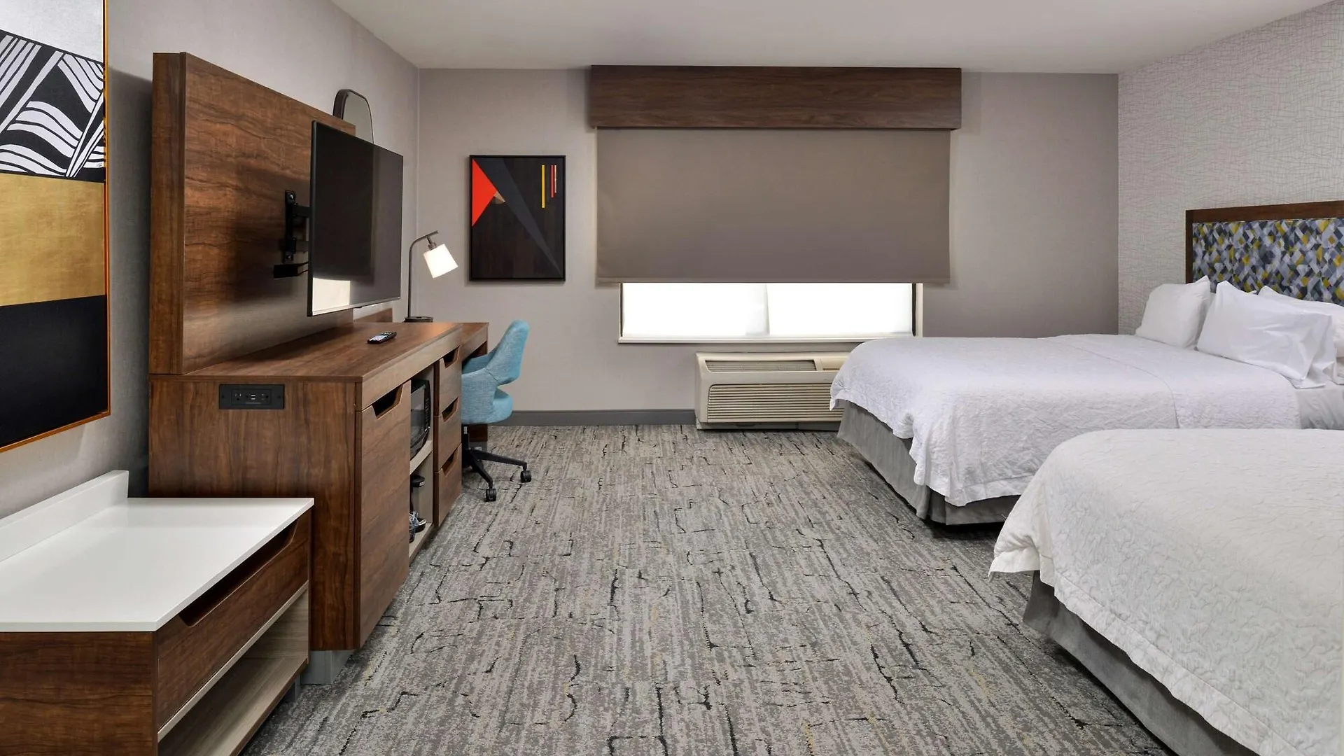 Hampton Inn & Suites Las Vegas Airport Hotel