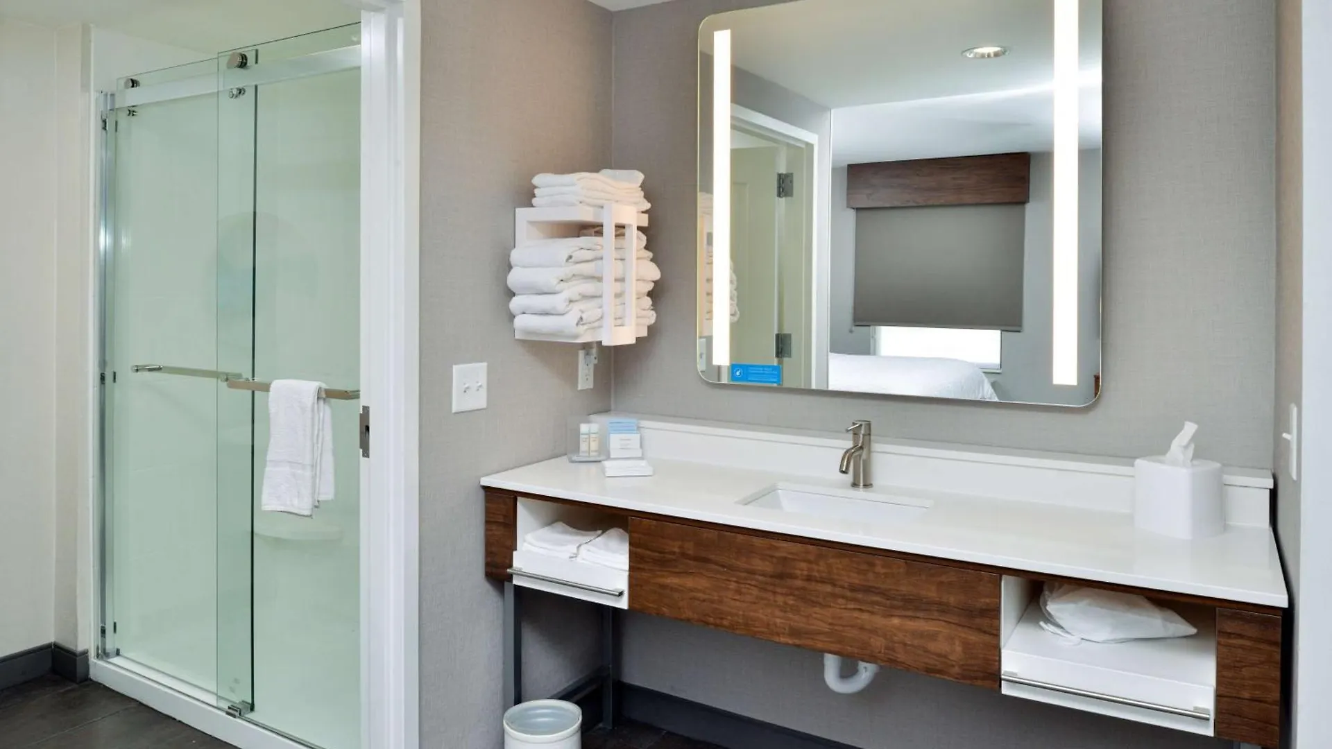 Hampton Inn & Suites Las Vegas Airport Hotel