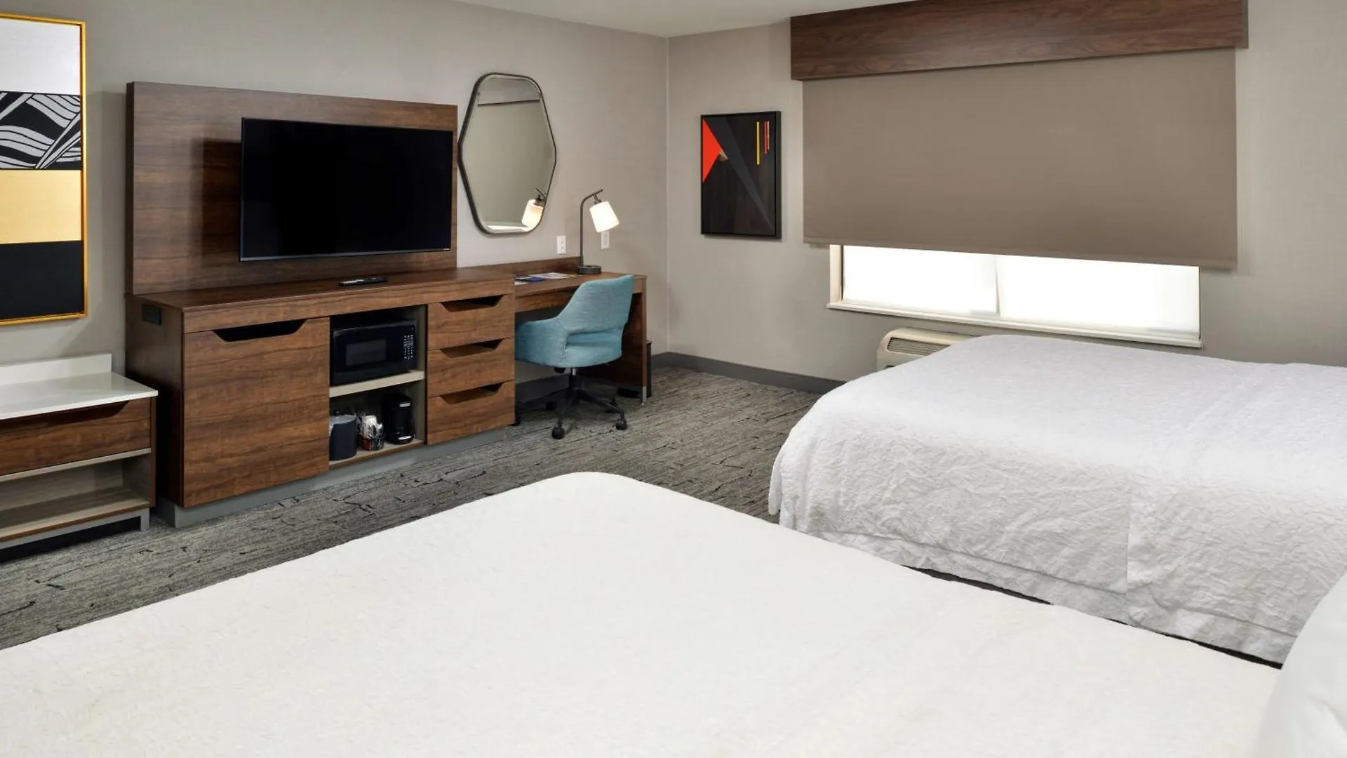 Hampton Inn & Suites Las Vegas Airport